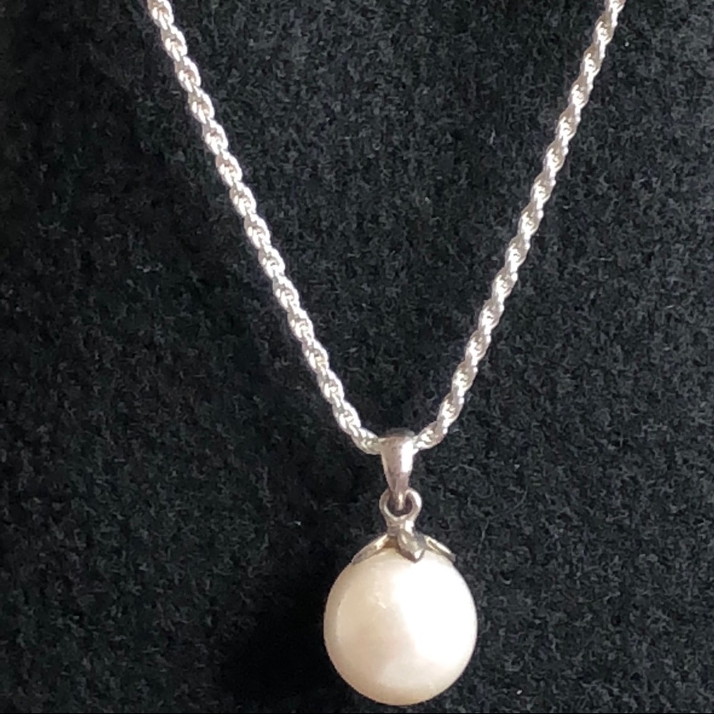 Pearl necklace - Picture 1 of 8